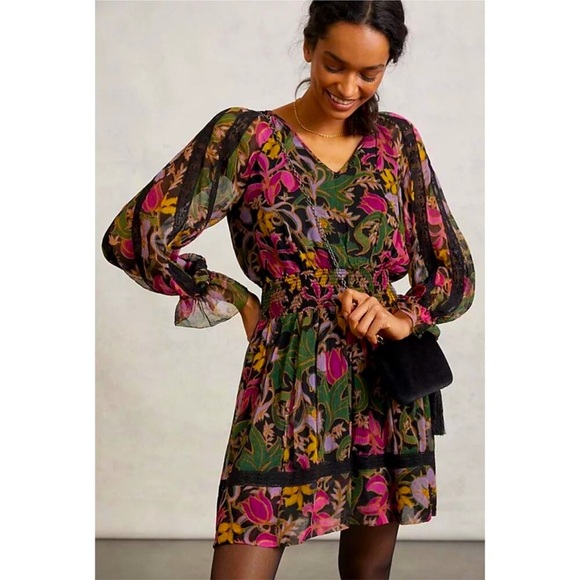 Anthropologie Dresses & Skirts - Women’s ANTHROPOLOGIE Genevieve lace floral mini dress- Size Small